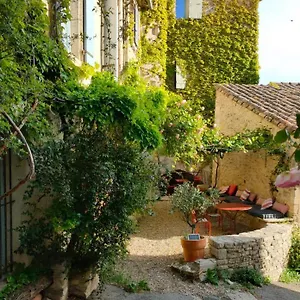 La Maison Près De La Fontaine Couette-café